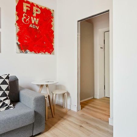 Modern And Cozy Apt In Porta Romana Milão Exterior foto