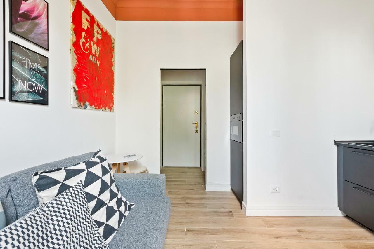 Modern And Cozy Apt In Porta Romana Milão Exterior foto